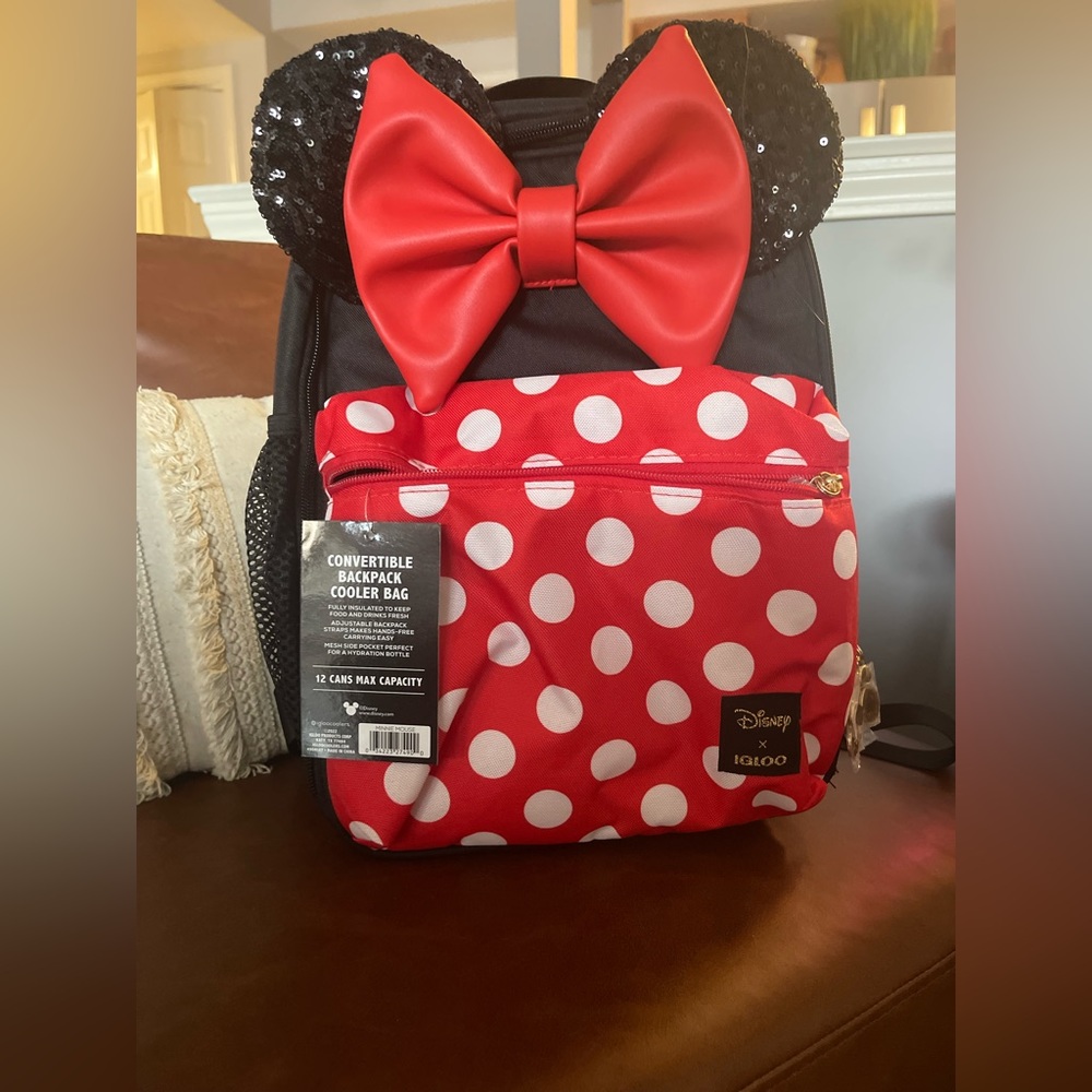 Disney Minnie Mouse Mini Convertible Backpack Cooler (Disney+Igloo collab)
